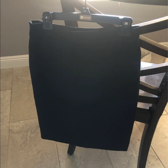 Tory Burch black pencil skirt 10 - Picture 1 of 4
